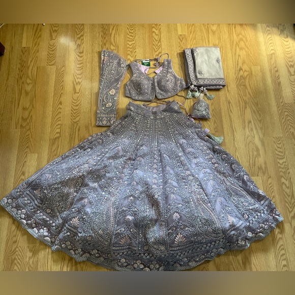 Asopalav brand new Reception Dress - Picture 1 of 2